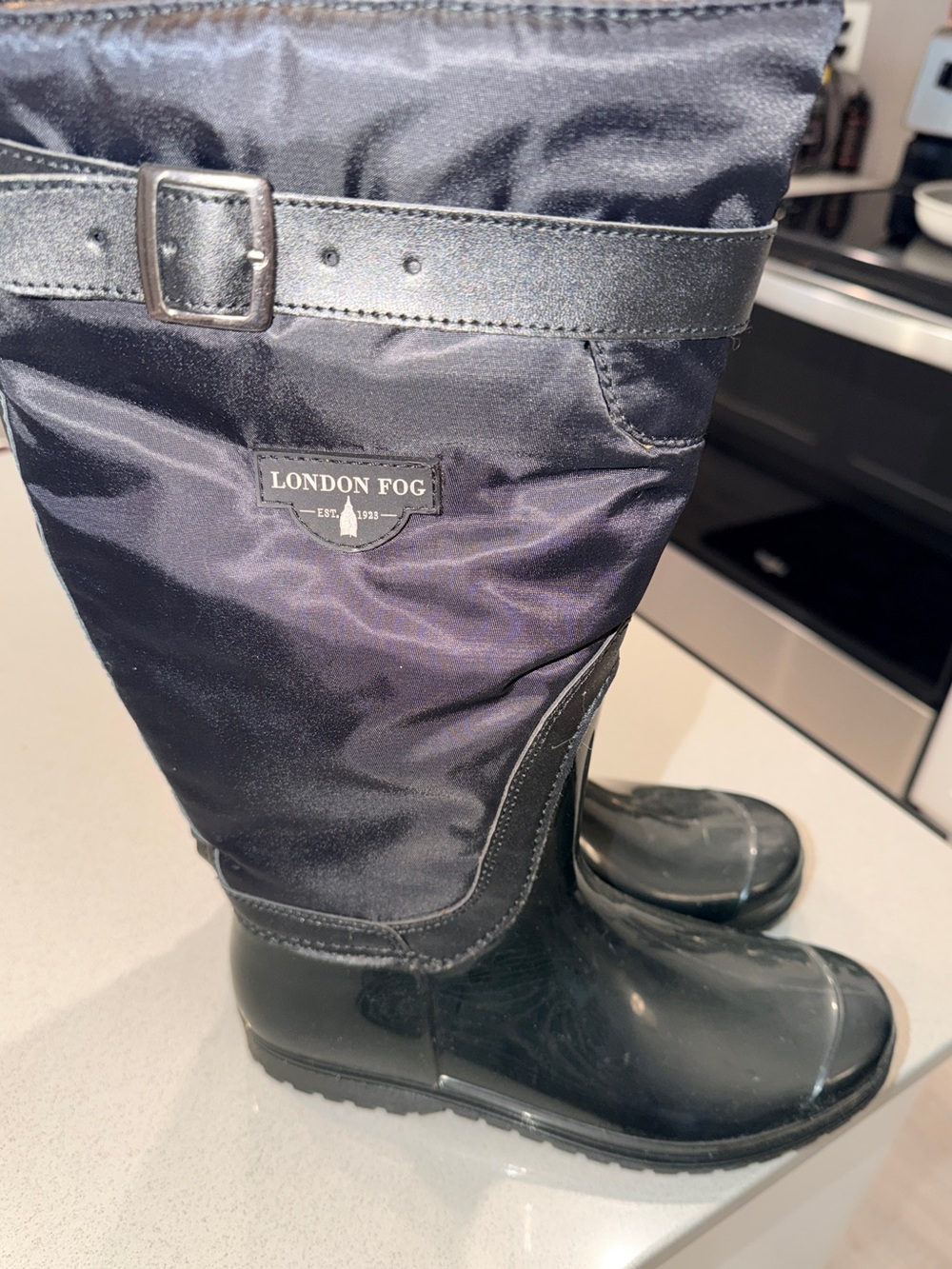 London Fog LINED rain boot winter boot size 8.5 brand new. Zipper on the back. - Picture 3 of 7